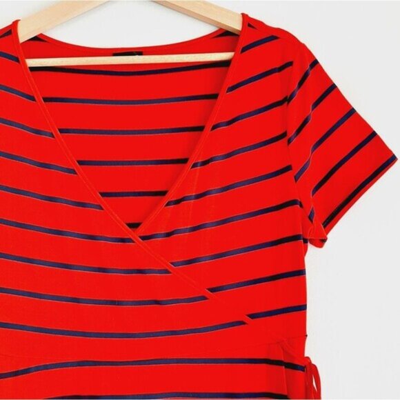 TORRID \ Faux Wrap Knee Length Midi Dress Stretch Jersey Knit Stripe Red Blue M - Picture 3 of 13